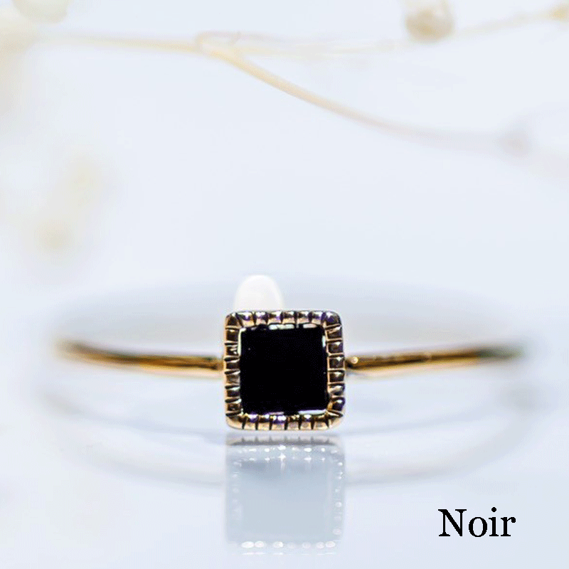 Noir onyx square ring