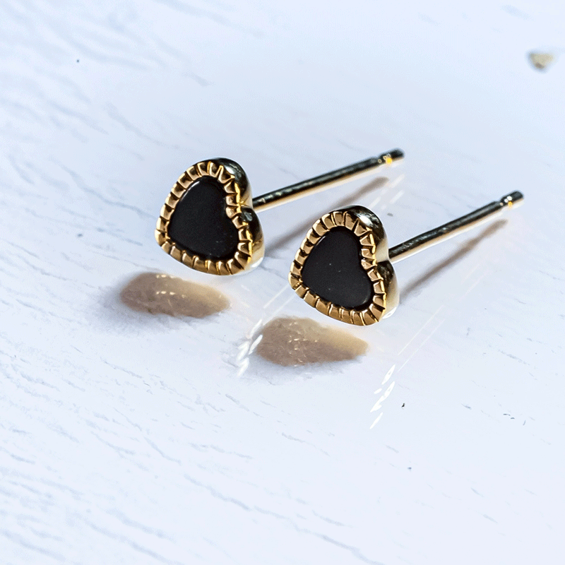 Noir onyx heart pierce -K18gold-